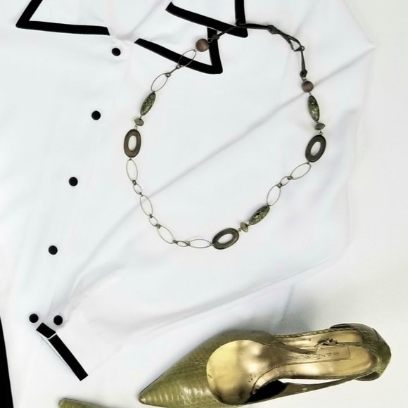 FIND THESE BEAUTIES & SO MUCH MORE IN MY CLOSET! - Picture 4 of 5